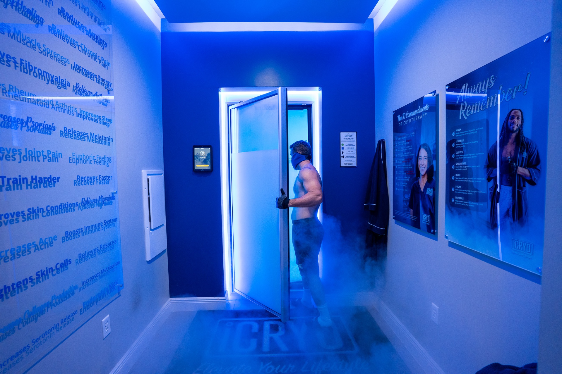 iCRYO Branford cryotherapy chamber room with benefits wall